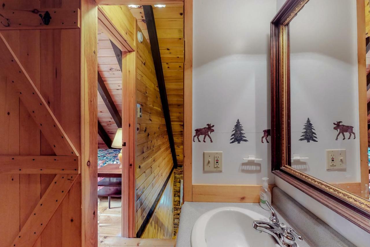Loon Landing Lodge Greenville Extérieur photo