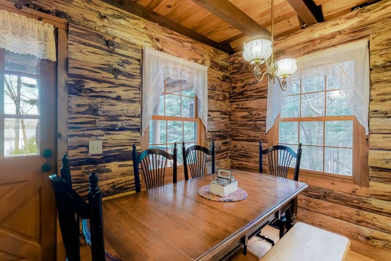 Loon Landing Lodge Greenville Extérieur photo