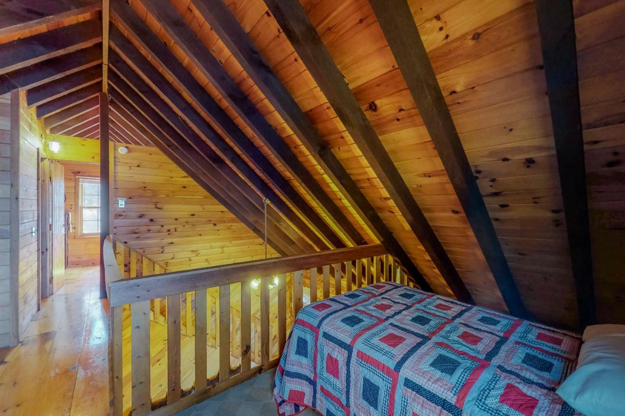 Loon Landing Lodge Greenville Extérieur photo