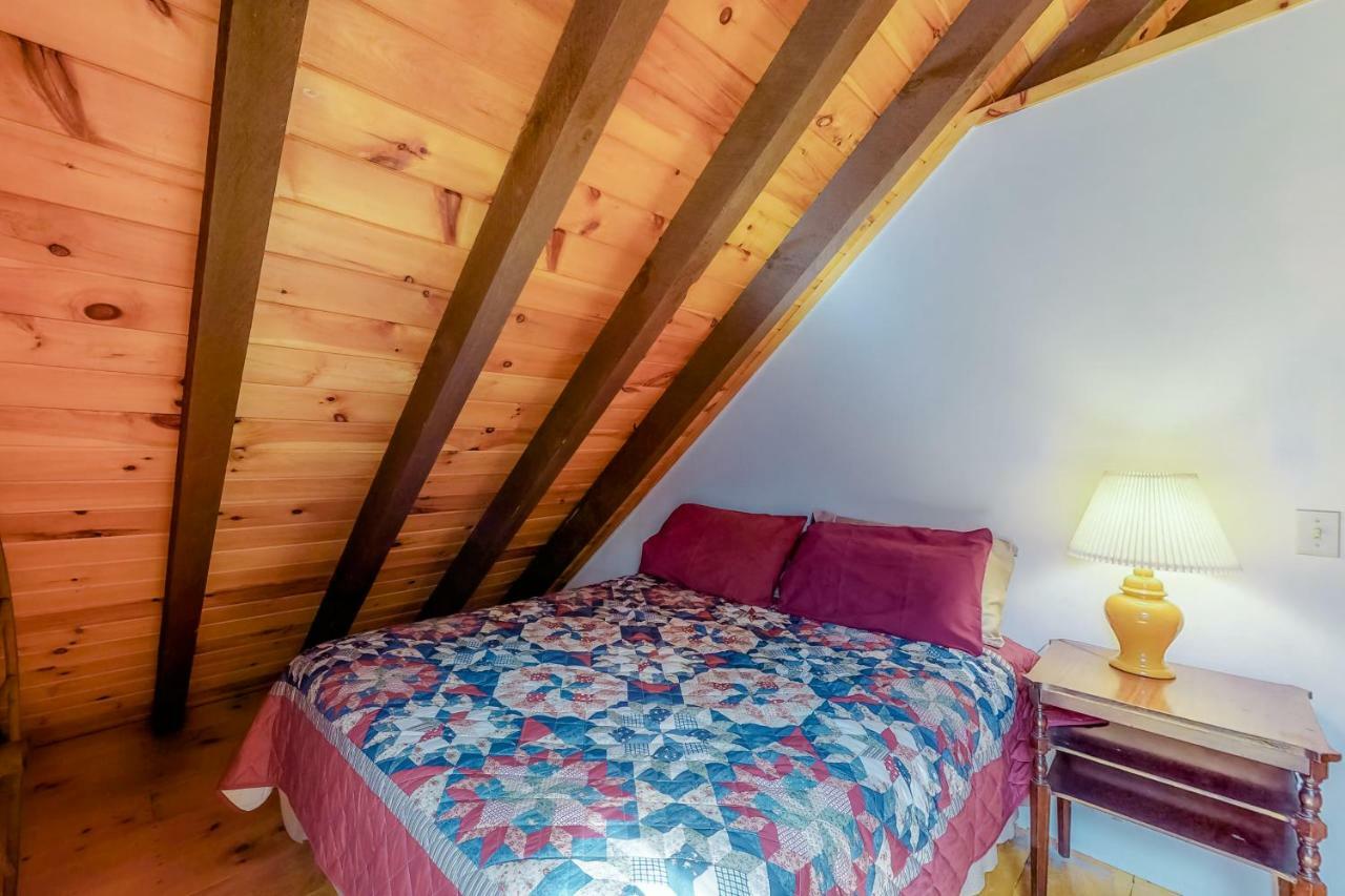 Loon Landing Lodge Greenville Extérieur photo